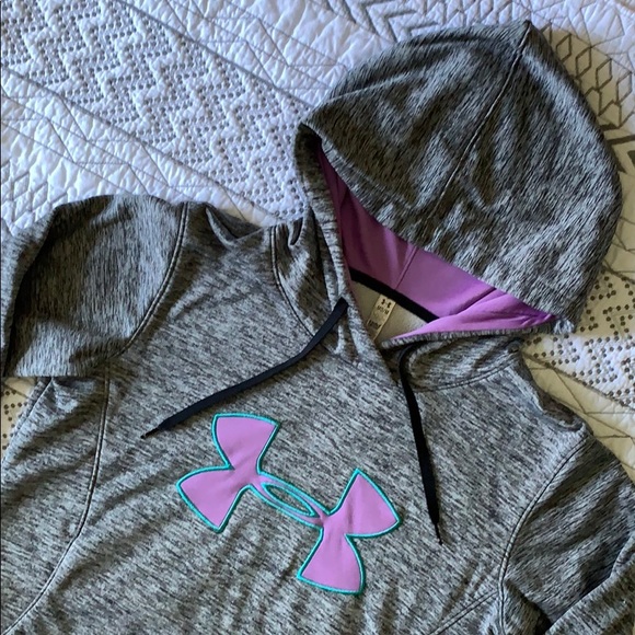 Under Armour Tops - 💜 Under Armour Semi Fitted Hoodie Sweatshirt M